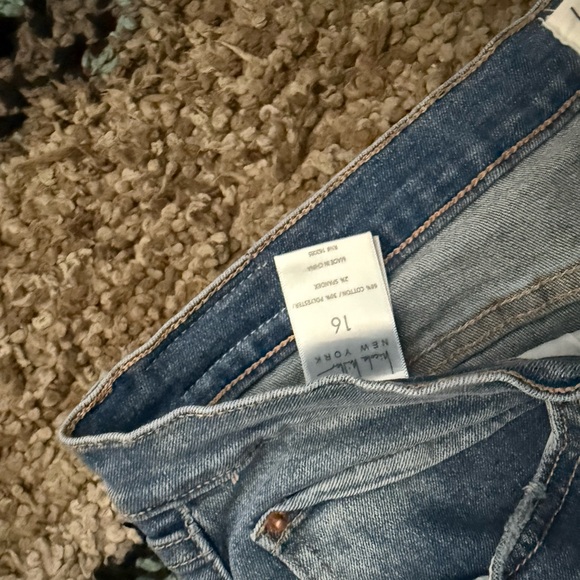 Blue Ankle Cropped Distressed Jeans - Picture 2 of 3